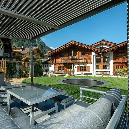 Alpenliving شقة