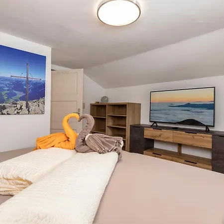 Alpenliving Apartment