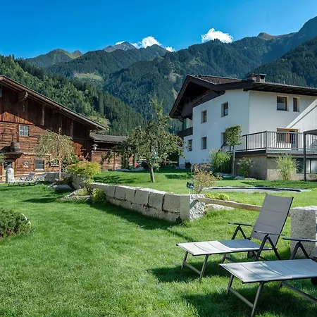 Alpenliving Майрхофен